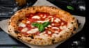 Pizza margherita - piatto di un ordine ristorante